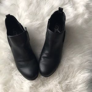 Black Boots Sz 8